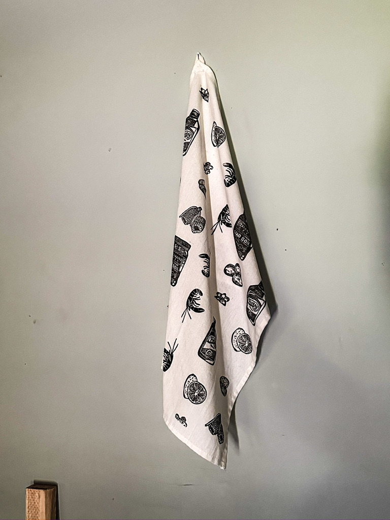 Crawfish Boil Tea Towel - Image 4
