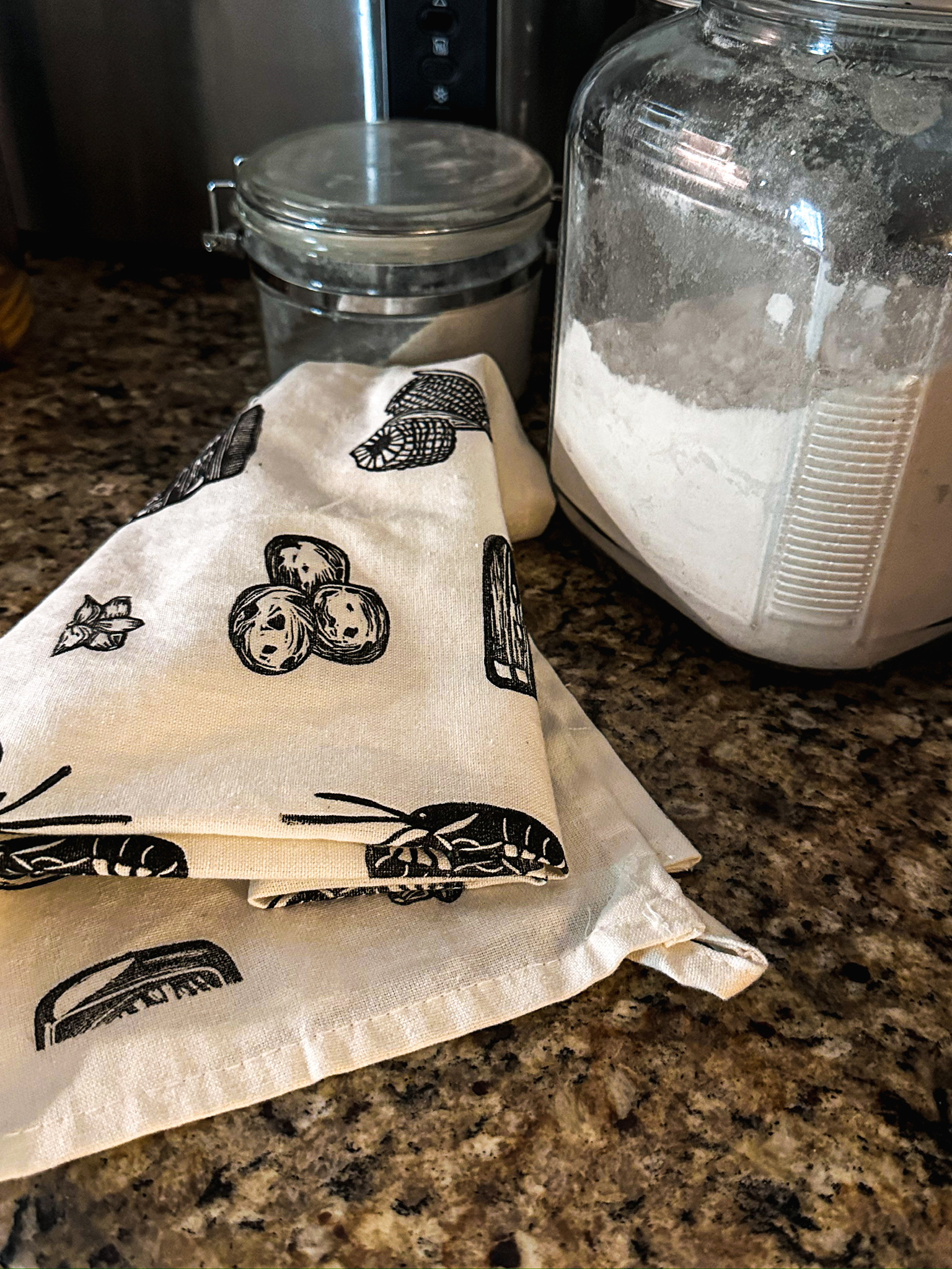 Crawfish Boil Tea Towel - Image 2