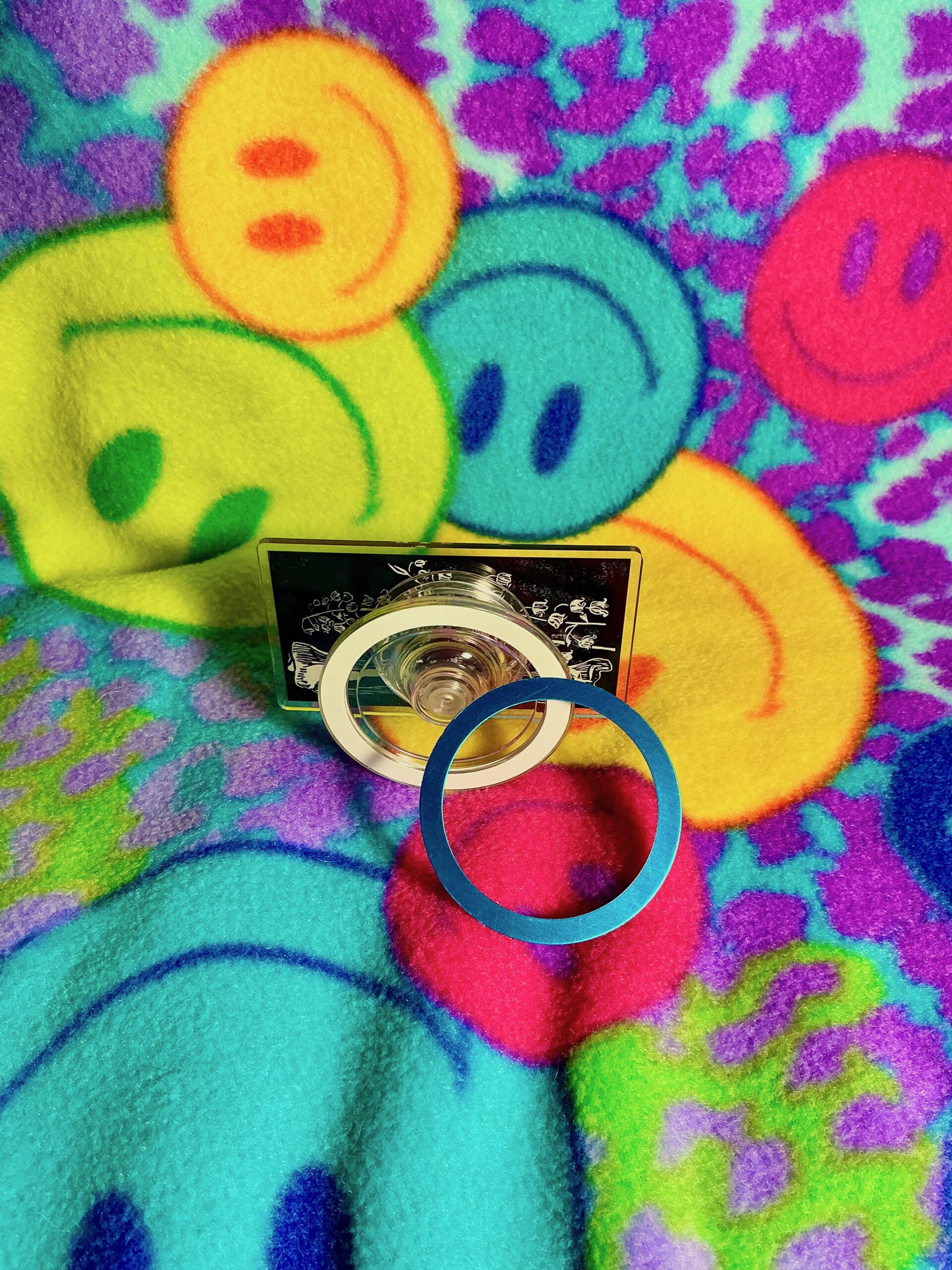 Tib Fib Lily Mag Safe Phone Grip - Image 2